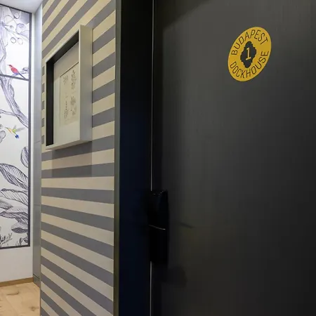Dockhouse Soho * בודפשט